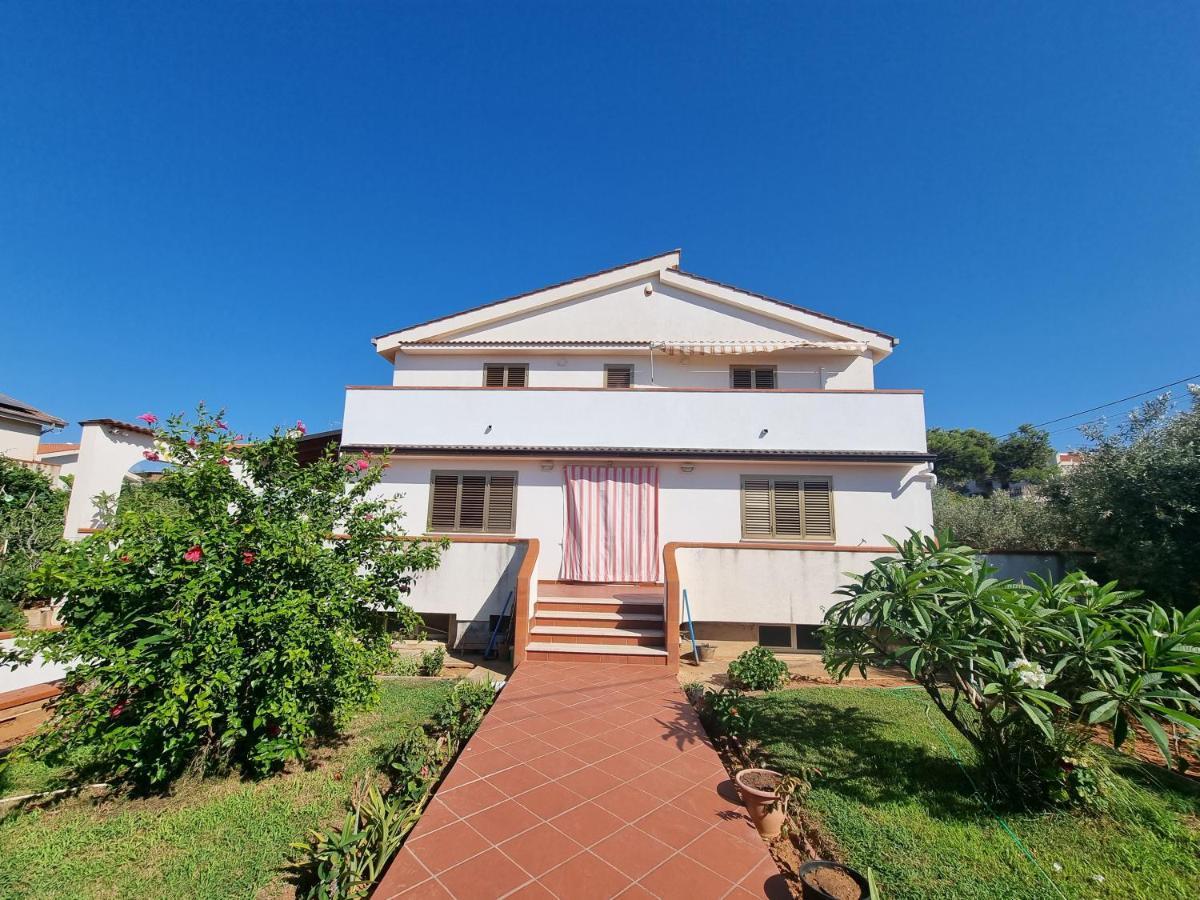 Villa Flora - With Sea View, 2 Minutes Walk To Beach Trappeto  Exterior foto