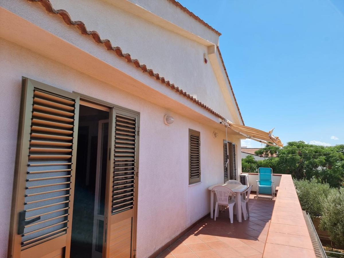 Villa Flora - With Sea View, 2 Minutes Walk To Beach Trappeto  Exterior foto